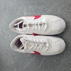 Nike Cortez 72 Tennis Shoes like Forrest Gump wore
